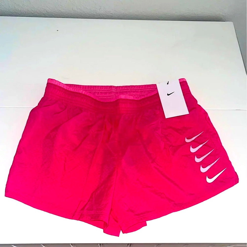 Nike Swoosh Running Shorts (S)